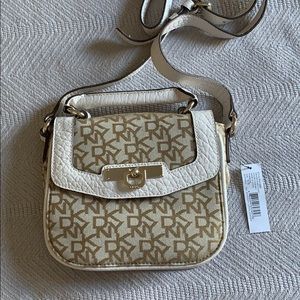 Small DKNY cross body
